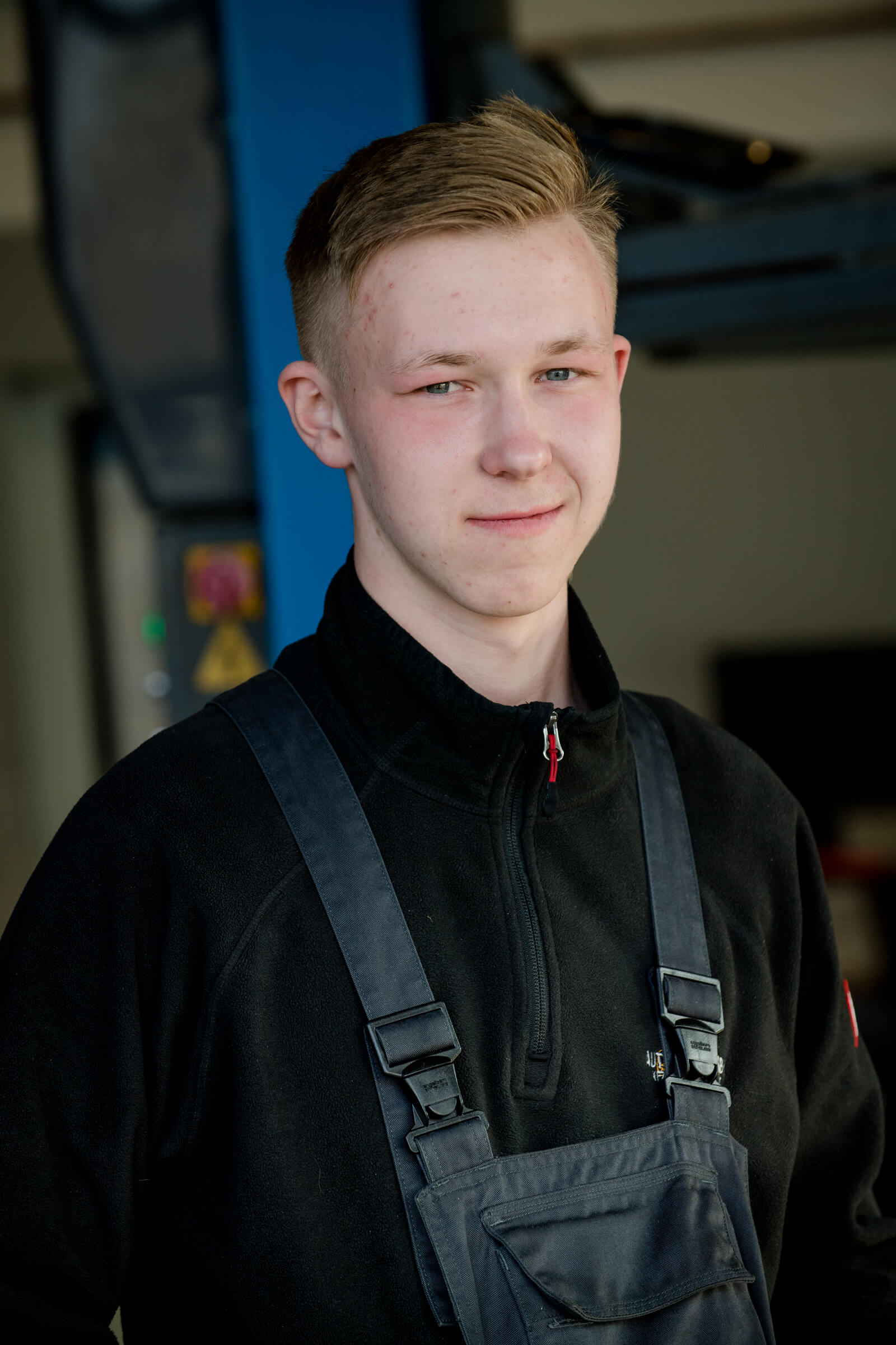 Alexander Kari Auszubildener Kfz-Mechatroniker (PKW) Alexander Kari Auszubildener Kfz-Mechatroniker (PKW)